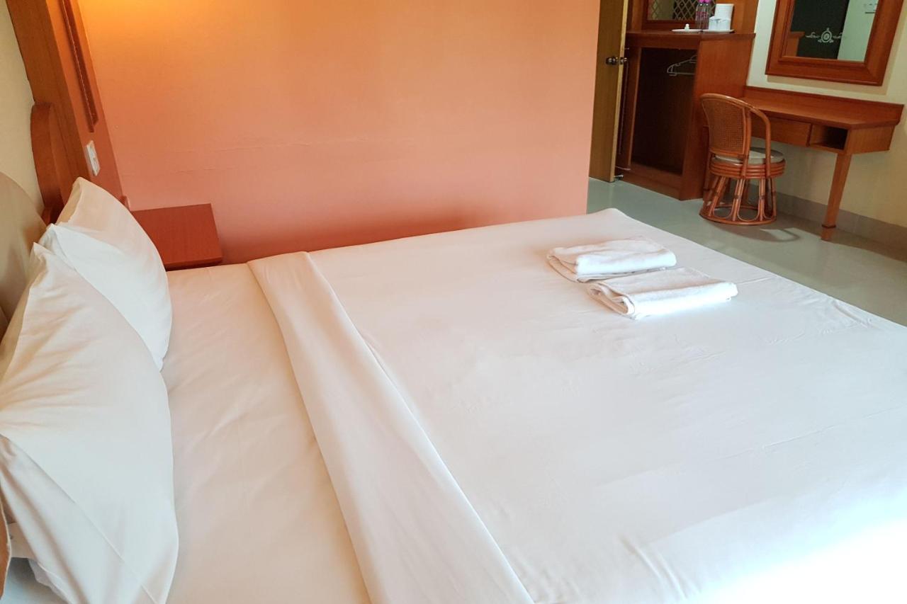 Poonsook Phitsanulok Hotel Sha Plus Exterior foto